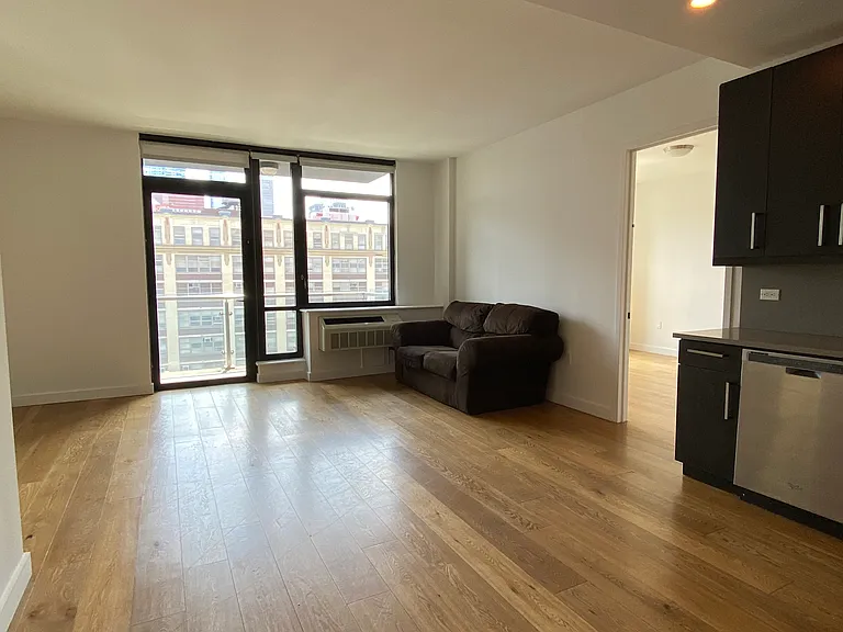 180 Nassau St #10A — Photo 10
