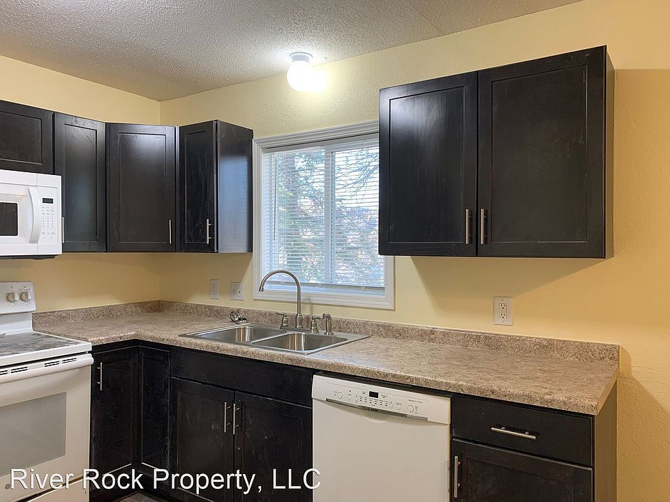 1st image of 501 7th Ave E APT 1
