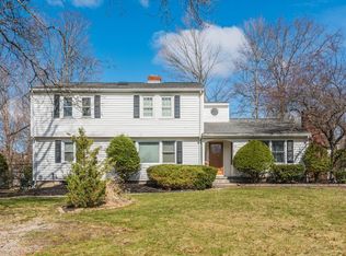 6 Valley Rd, Southborough, MA 01772