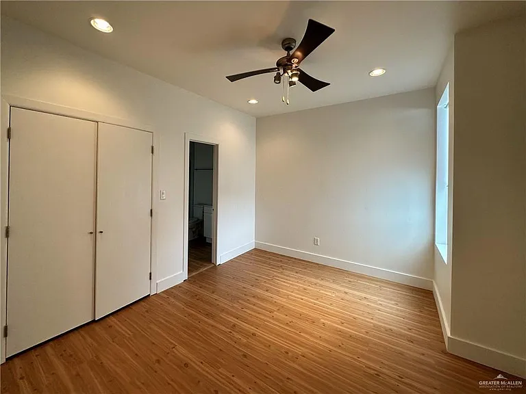2312 S 43rd St — Photo 21