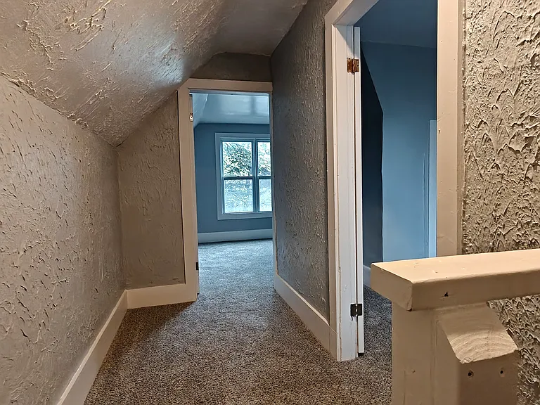 344 N Adams St — Photo 12