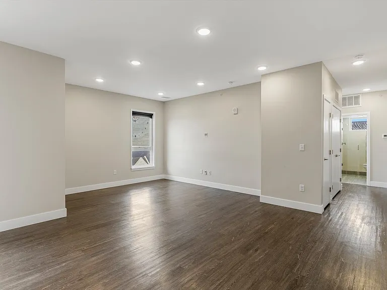 2374 S University Blvd #501 — Photo 6
