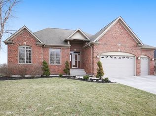 1012 Freedom Cir, Sycamore, IL 60178