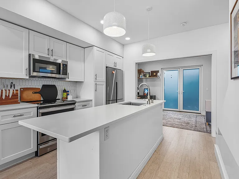5454 Black St — Photo 9