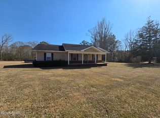 59 Enfinger Rd, Chipley, FL 32428