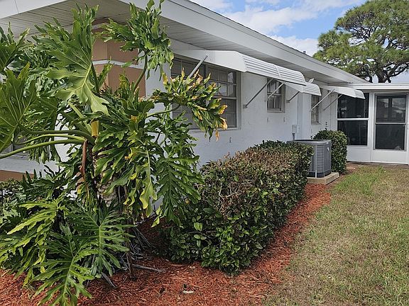 4th image of 1212 Lakes End Drive #D