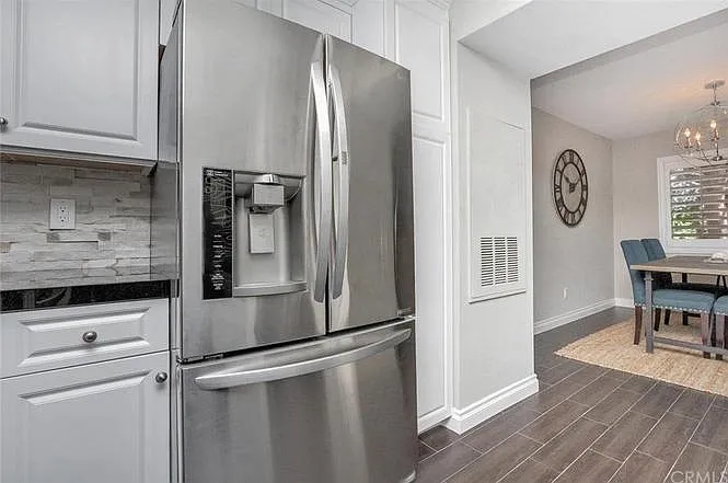 8 Corniche Dr — Photo 3