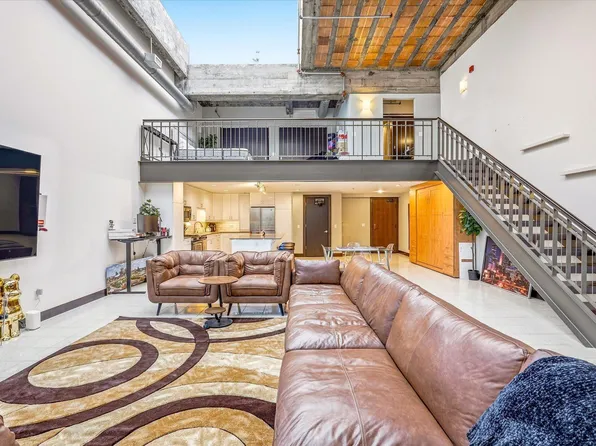 214 4th St E Unit 213, Saint Paul, MN 55101