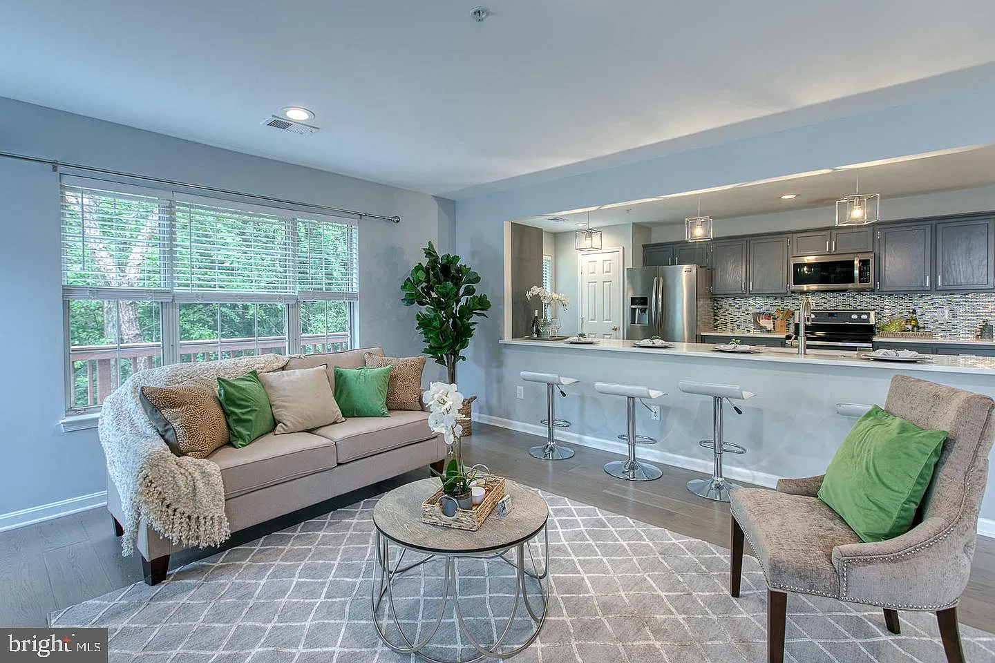 2 bed, 3.5 bath, 1846 sqft, $3,300 — Photo 2