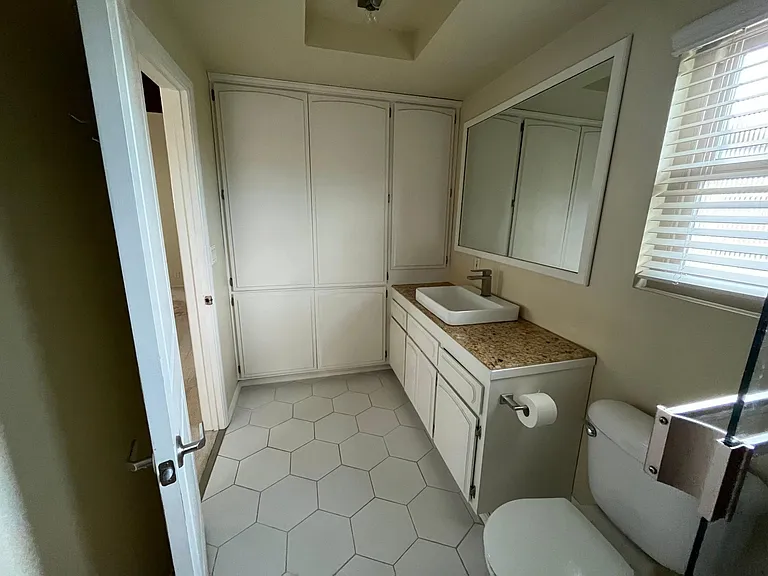 1133 W Crestwood Ave — Photo 14