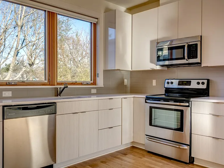 2701 SE Clinton St #5 — Photo 10