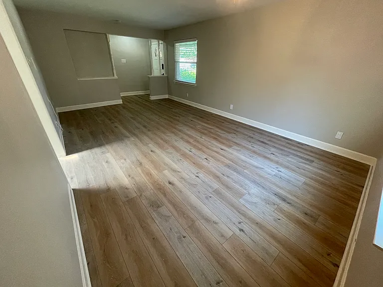 Nook for decor within huge living space