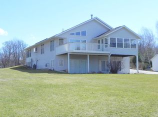 567 Baintree Rd, Davis, IL 61019