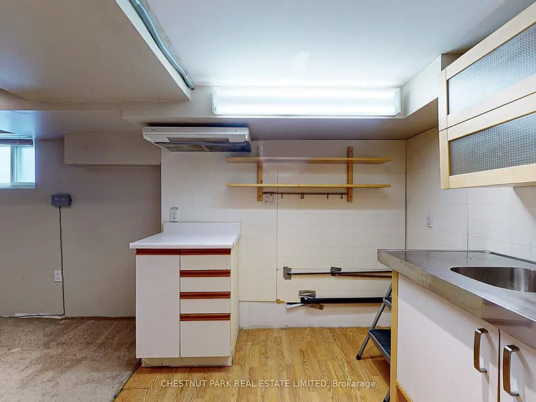 114 Colin Ave — Photo 42