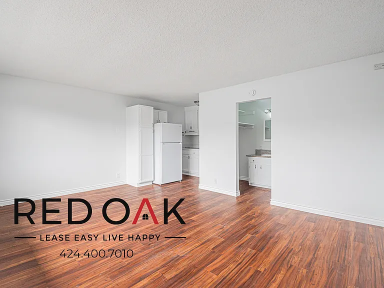 7466 Rosemead Blvd — Photo 2
