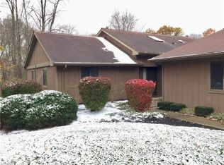 621 Cherry Park Oval, Aurora, OH