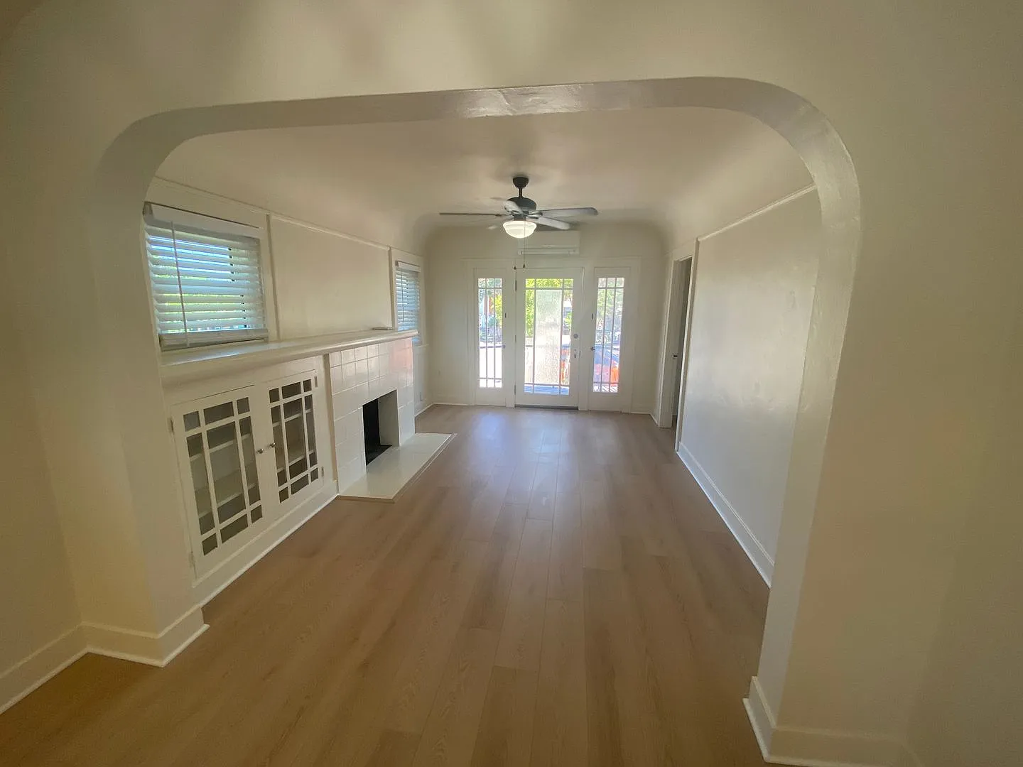 Cute two bedroom, one bathroom single family home located in Normal heights available now — Photo 3