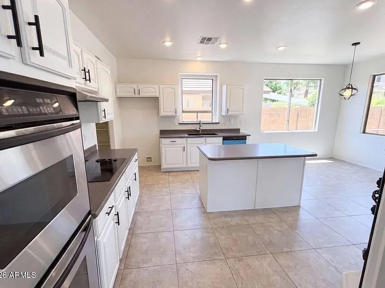 13530 W Banff Ln — Photo 4