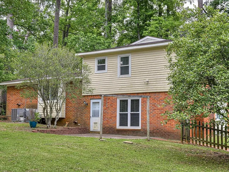 303 Meadowlake Dr — Photo 29