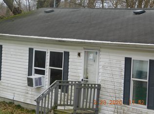 54565 Adams Ave, Eau Claire, MI