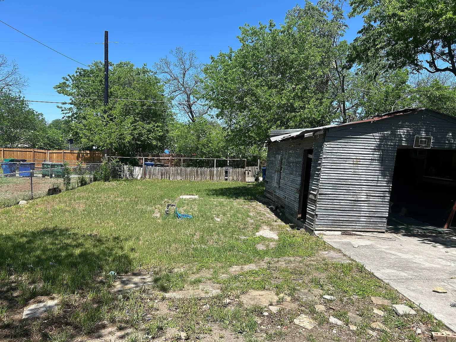 319 Kayton Ave — Photo 3