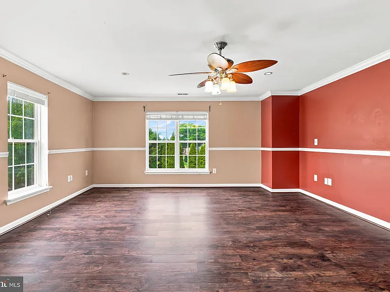 8916 Rugby Rd — Photo 52