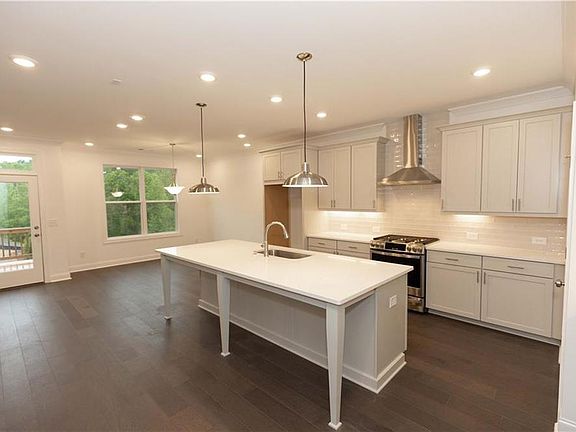 Welcome to lot 73 featuring the Warm Stone design collection.