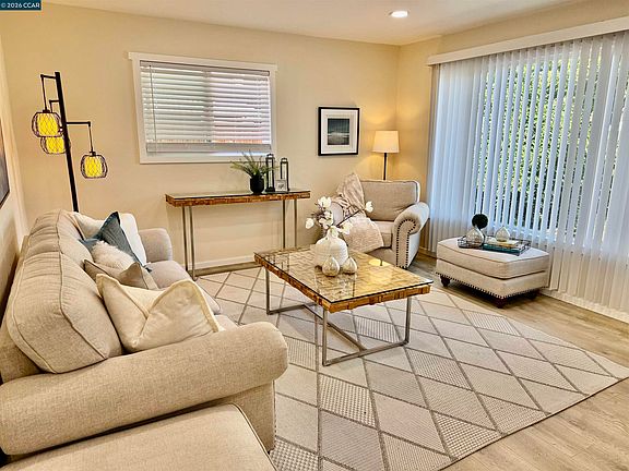 3rd image of 355 Lofas Pl