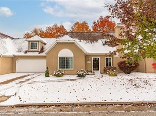 10397 W Cobblestone Ln, Twinsburg, OH 44087