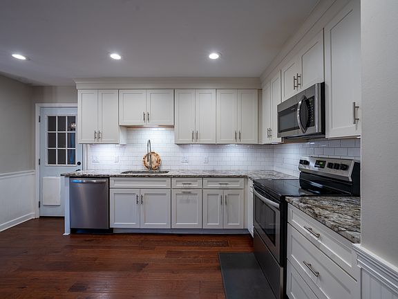 Kitchen, from hallway/foyer