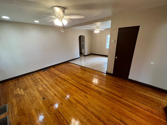2nd image of 6938 Schneider Ave