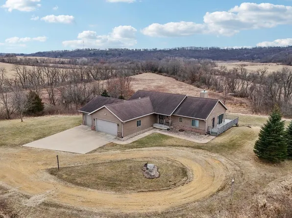 180 County Road F, Blanchardville, WI 53516