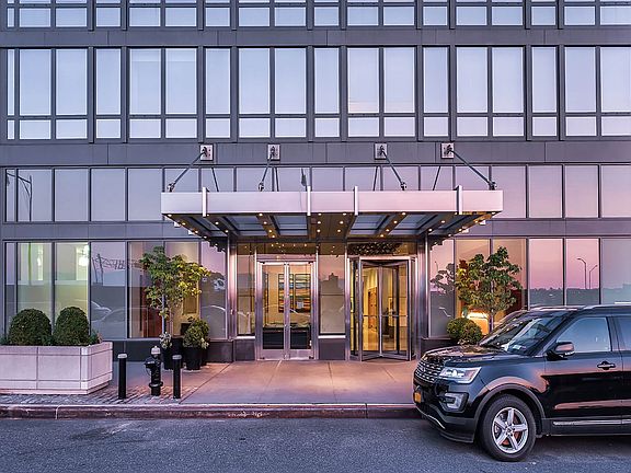 Our Windsor Communities team is ready to provide you with a VIP tour