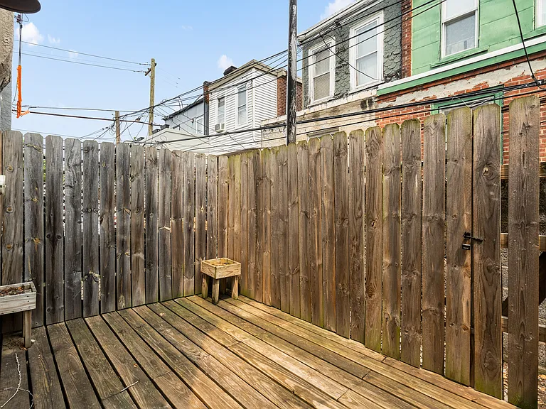 1457 N Corlies St — Photo 29