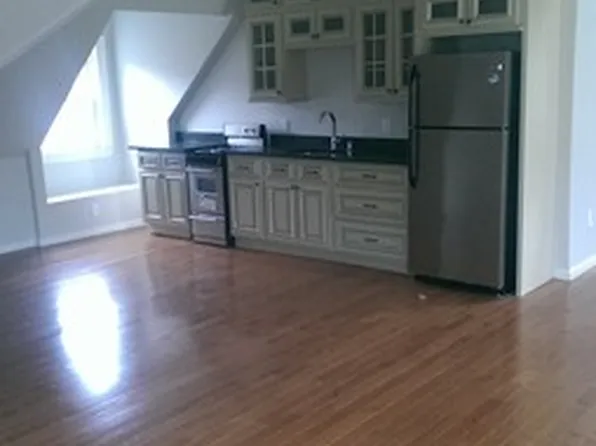 893 South St #3, Roslindale, MA 02131