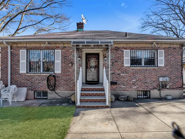 65-01 163rd Street, Fresh Meadows, NY 11365