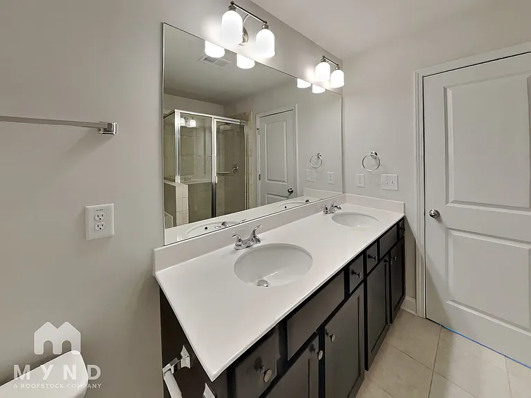 10170 Benton Woods Dr — Photo 11