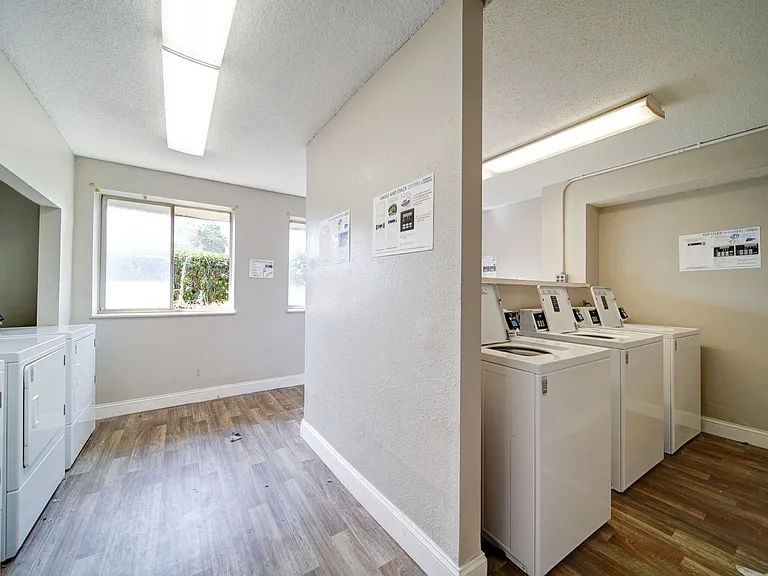 Tara Hills Apartments — Photo 5