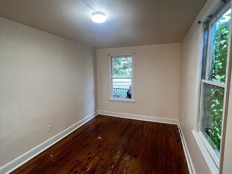 406 Highland Ave SW #2 — Photo 16