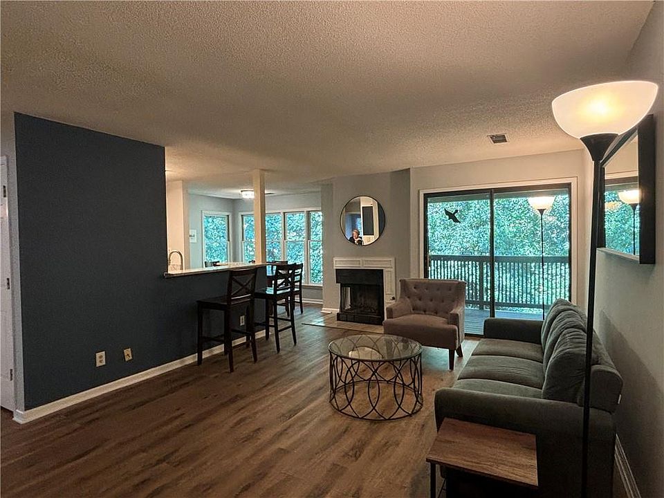 1st image of 703 Garden Ct