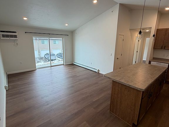 2nd image of 117 Highview Rd #5