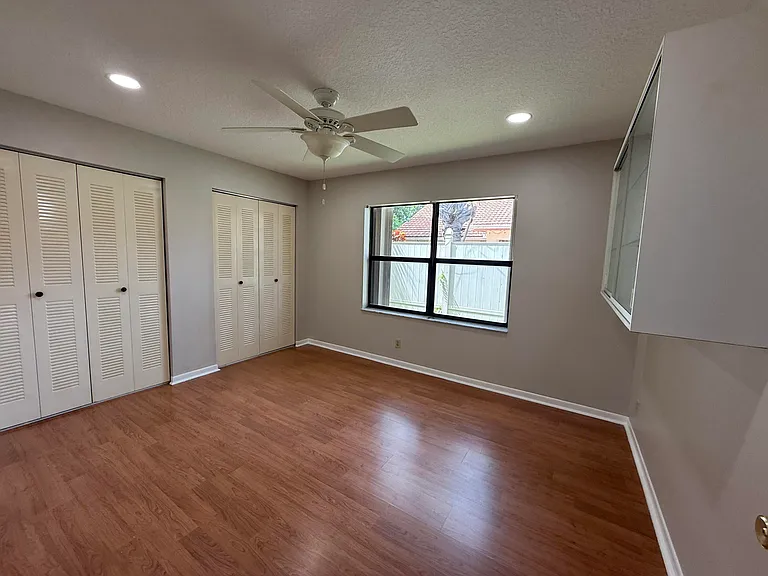 9215 Sun Pointe Dr — Photo 11
