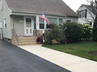 17838 Chicago Ave, Lansing, IL 60438