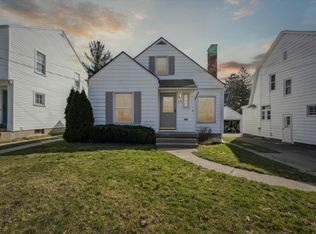 330 Bristol Ave NW, Grand Rapids, MI 49504