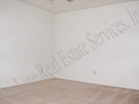 3rd image of 724 San Benito Dr #A