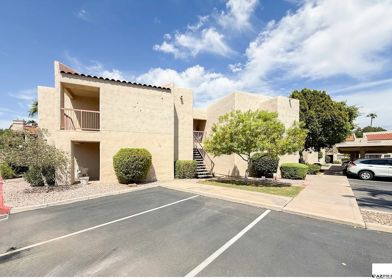 Experience Luxury living in this Premium Scottsdale Upper-level 2/2 Condo — Photo 1