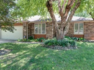 1222 S Bruce Ct, Springfield, MO 65804