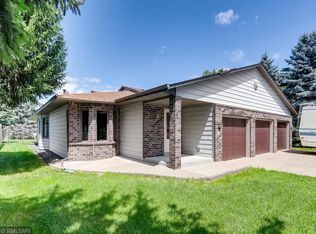 657 Labore Rd, Little Canada, MN 55117