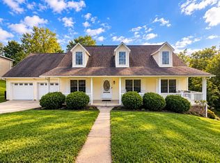 1601 Acorn Dr, Fairmont, WV 26554