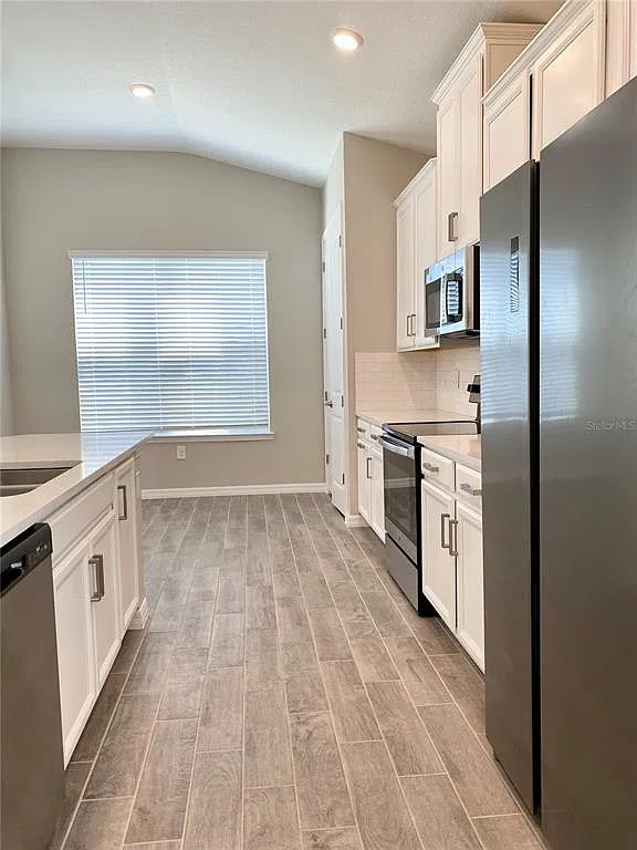 3 bed, 2.0 bath, 1768 sqft, $2,700 — Photo 4